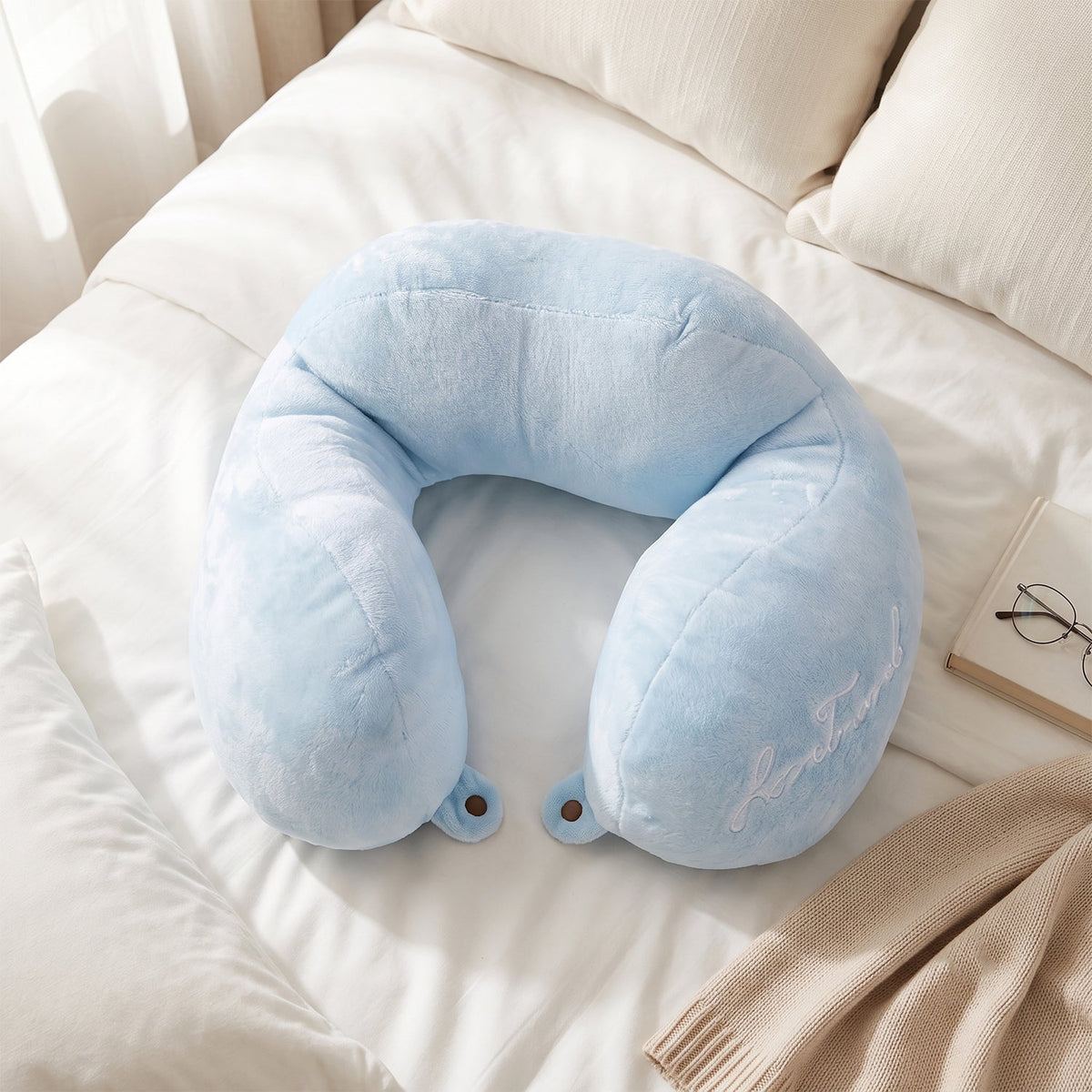 U Shaped Soft Travel Neck Pillow Blue Plush Head Neck Support Cushion (1 Pc)